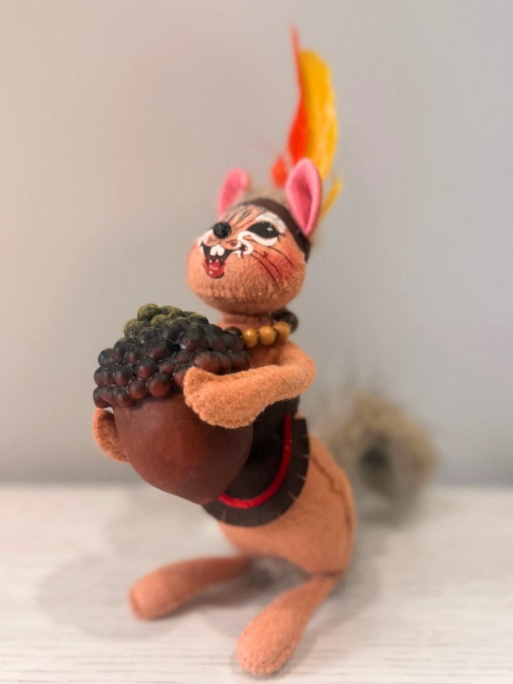 Annalee 2009 Pilgrim Squirrel Chipmunk w/ Acorn Thanksgiving Fall Autumn Decor